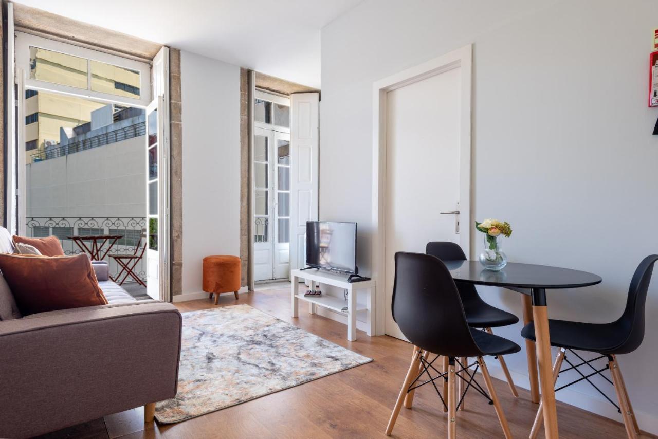 Santa Catarina Porto Housing Apartment Bagian luar foto